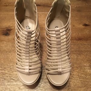 Cinderella of Boston, Taupe heels, size 4.5 W